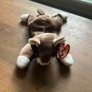 TY beanie baby. Brown cat / kitten. “Pounce”Great condition! Tag attached.